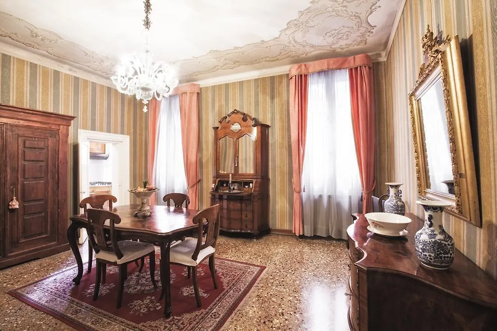 Palazzetto San Lio, Rialto Appartement Venetië Italië